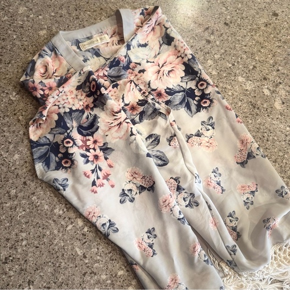 Vintage Floral Kimono with Fringe - Abercrombie & Fitch - Size OS ⭐🌺 - Picture 7 of 12